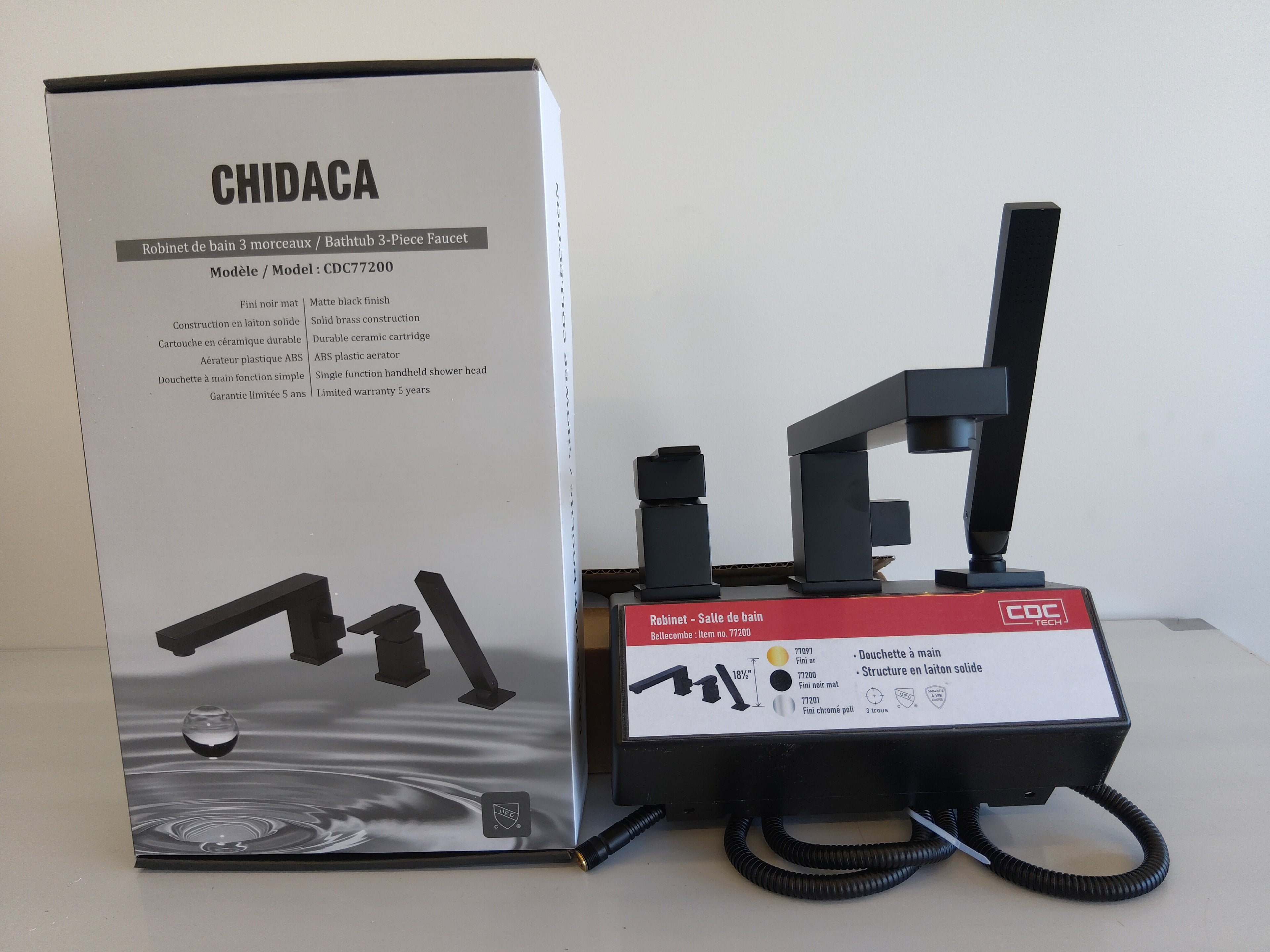 Robinet Noir mat 4-1/3''