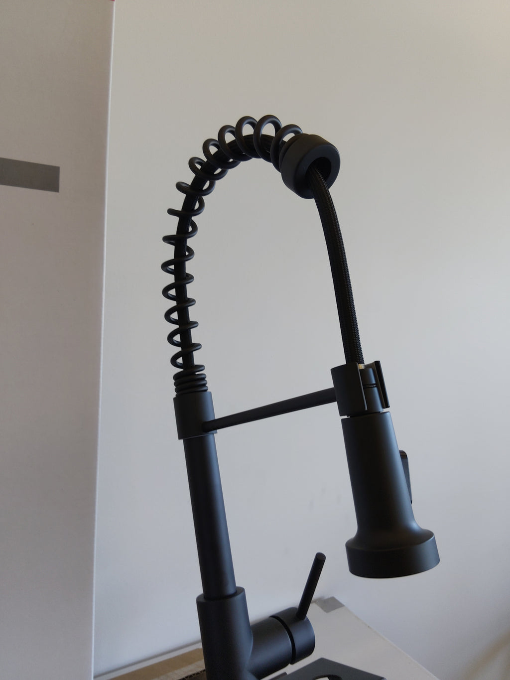 Robinet Noir mat 20-1/4''