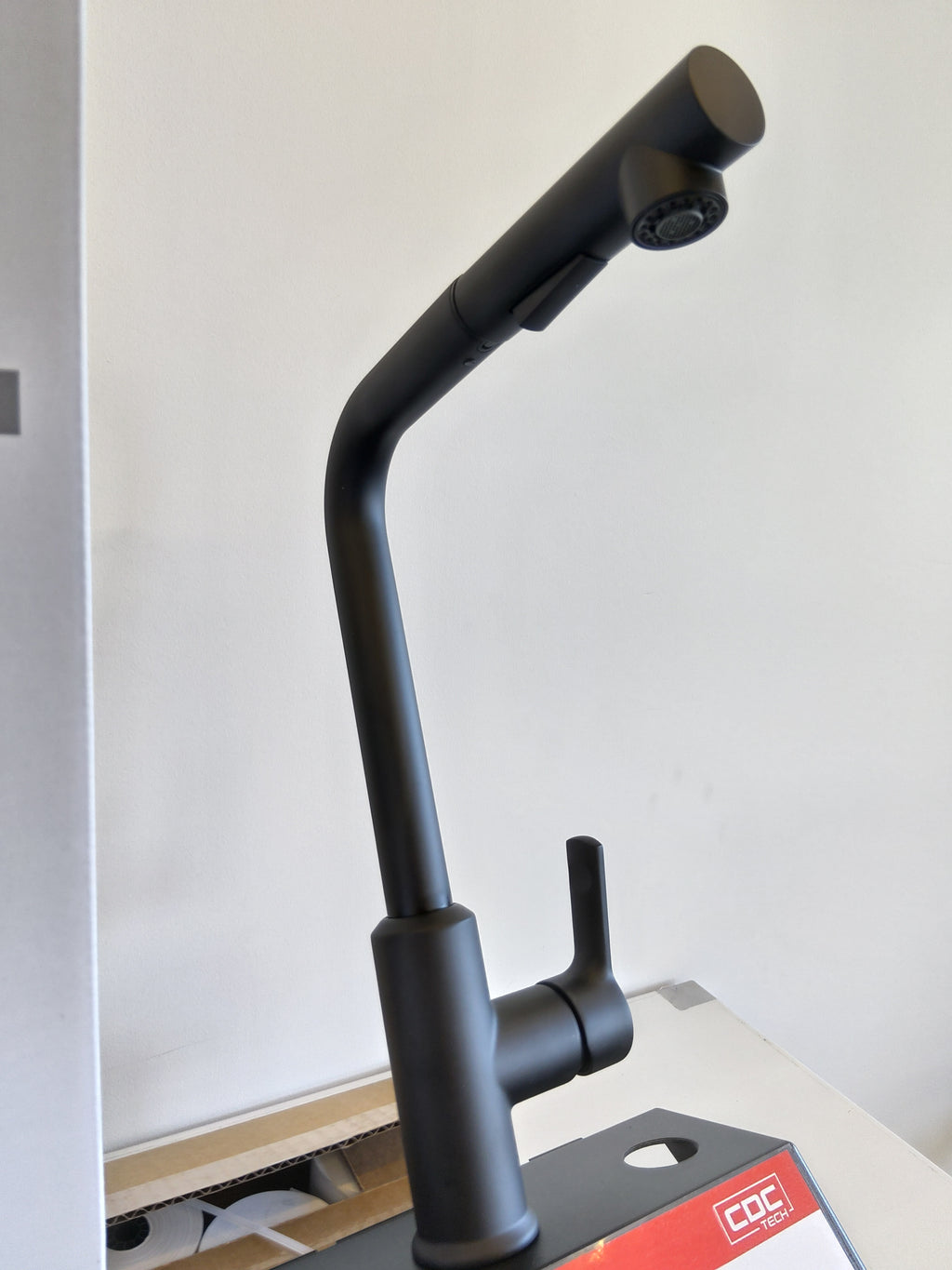 Robinet Noir mat 14''