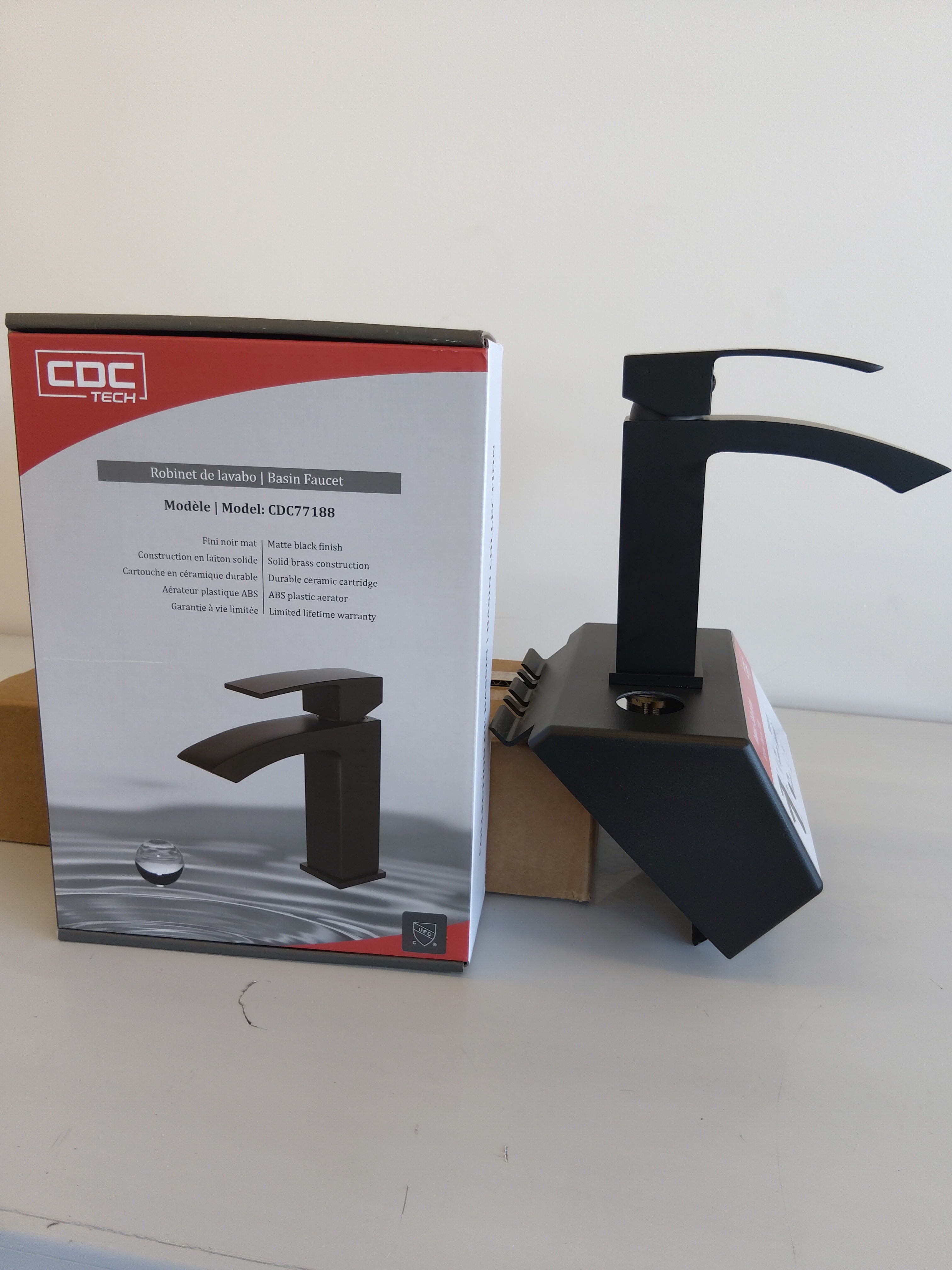 Robinet Noir mat 7''  CDC77188