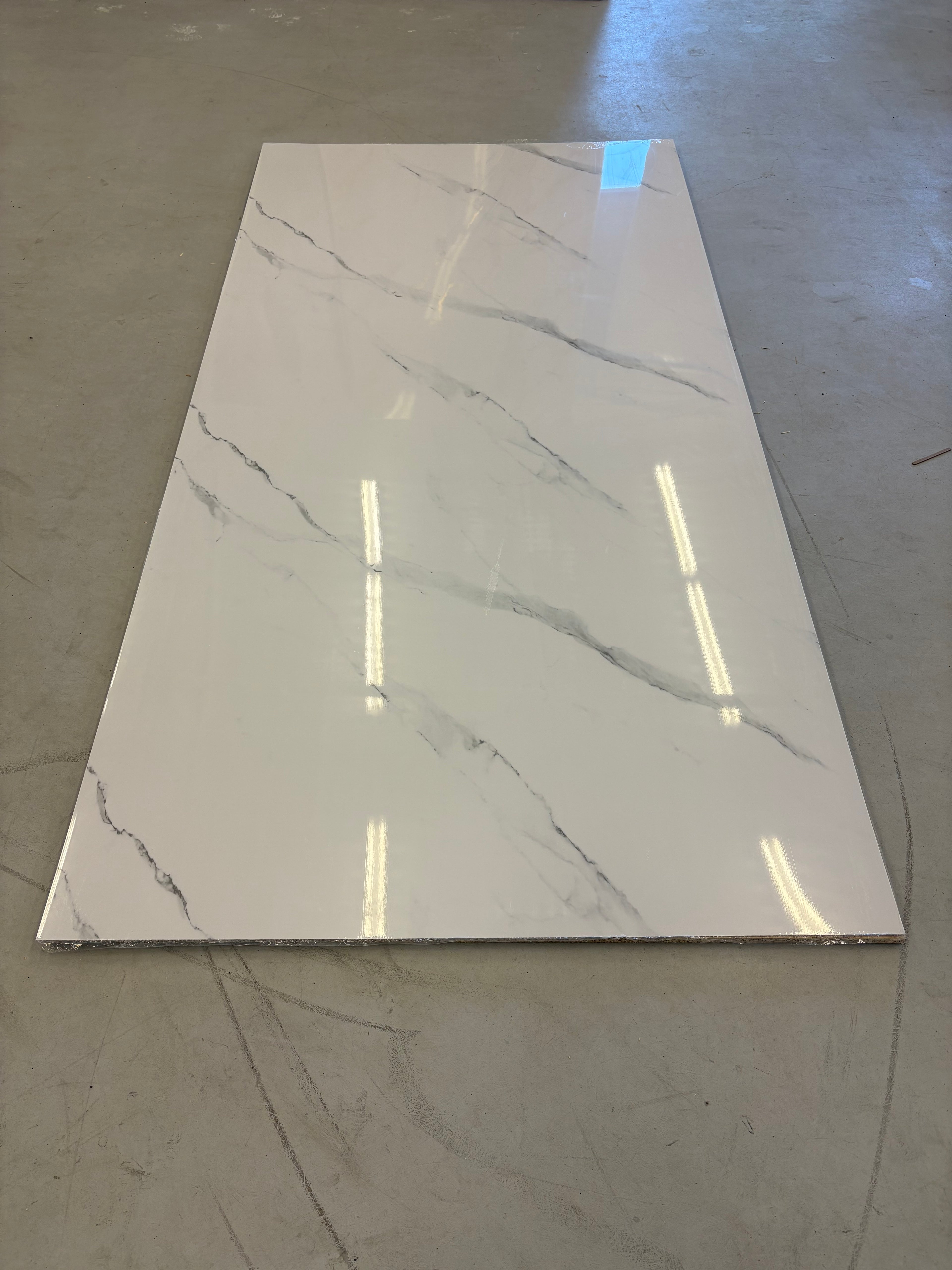 Panneau PVC imitation marbre 4 pieds x 8 pieds - FM 10