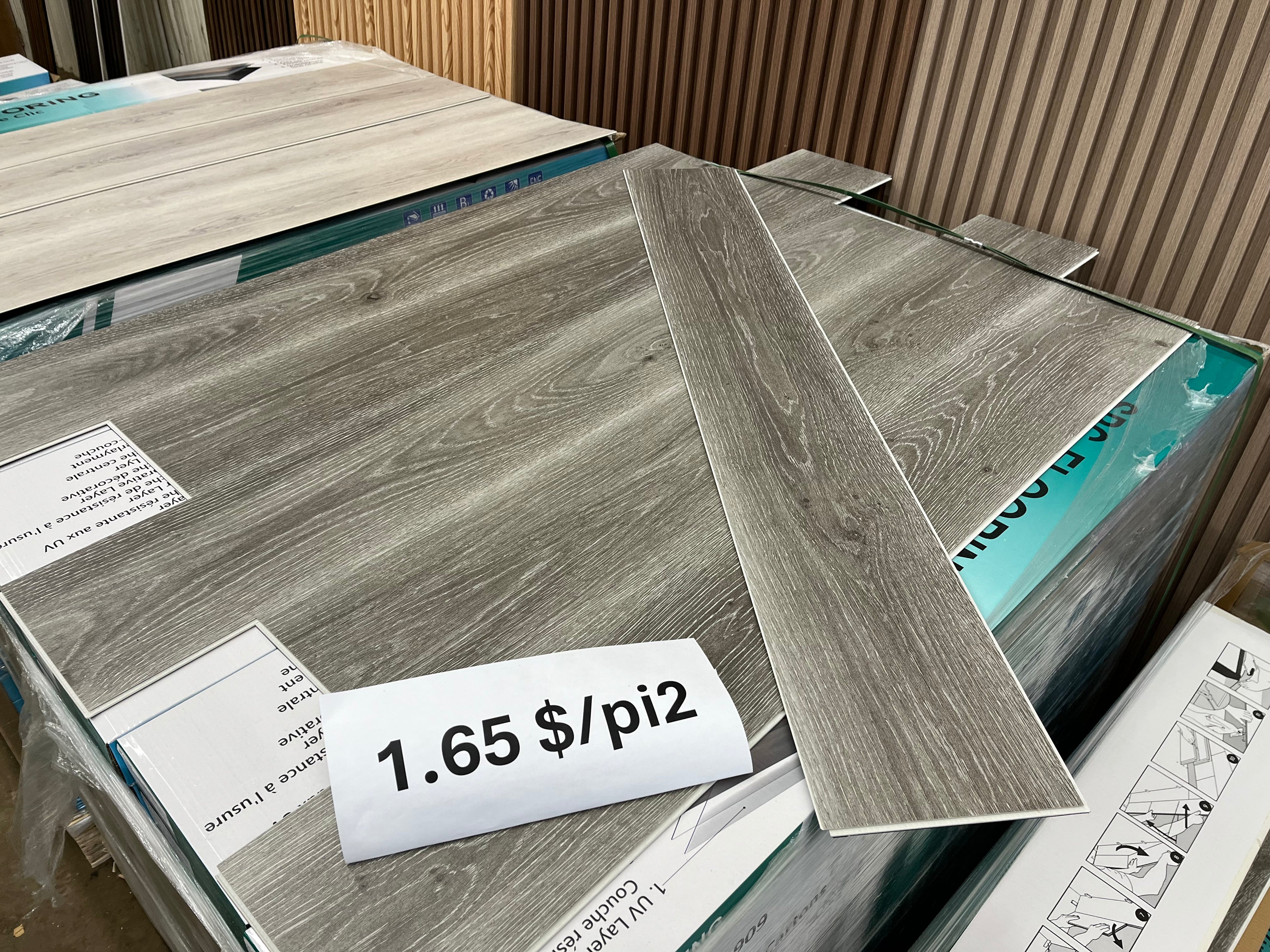 Plancher Vinyle clic. boîte de 24,16 pi².      CRD002