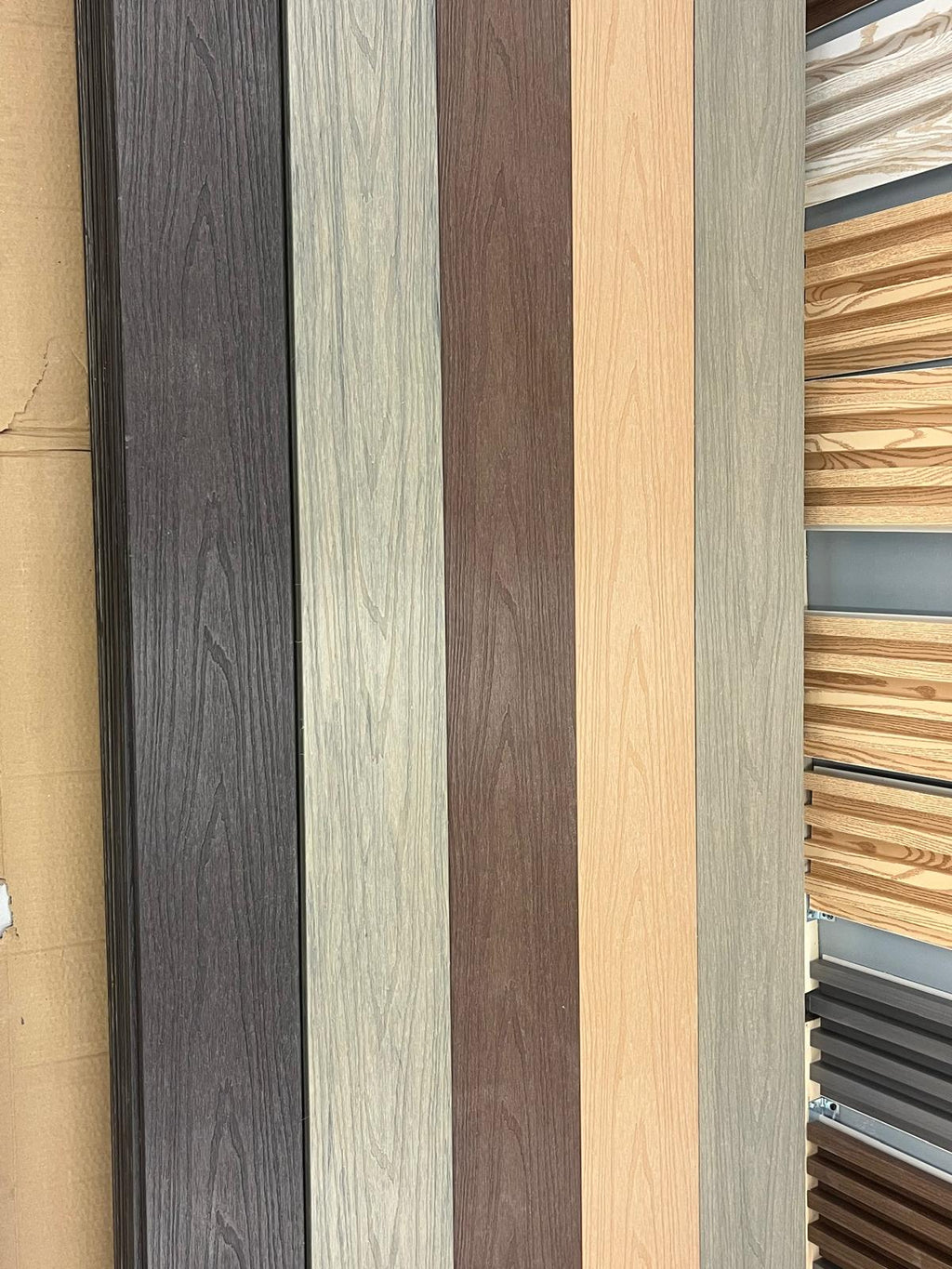 Planches de composite perforées